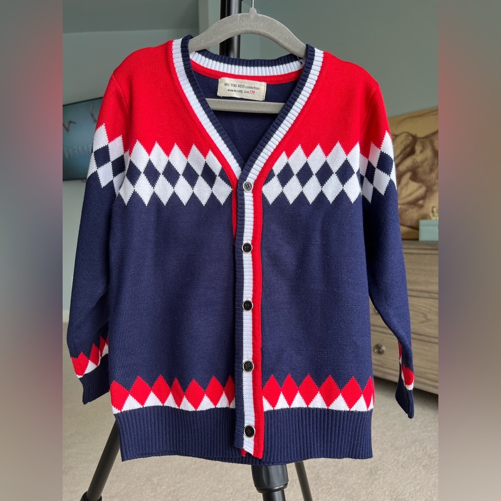 Mu Tou Ren cardigan boys size 6, holiday colors red and blue
